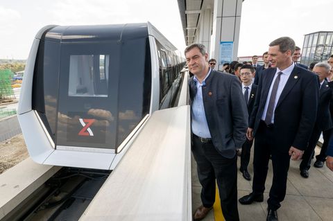 Die Magnetschwebebahn in Nürnberg hatte Ministerpräsident Söder ins Spiel gebracht und vorangetrieben. (Archivbild) Foto: Peter