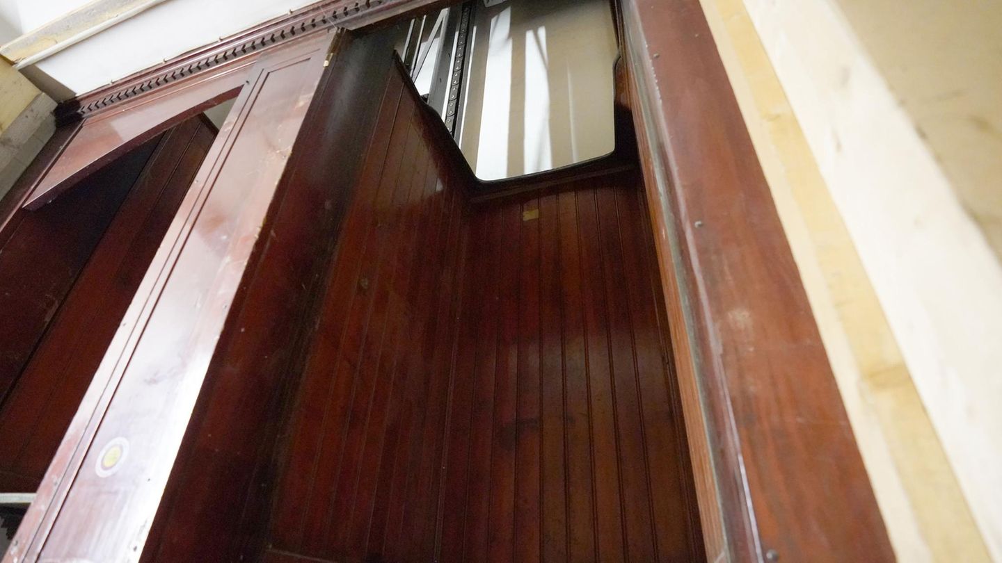 Hamburg: Historischer Paternoster offenbar verschwunden – Denkmalschützer empört