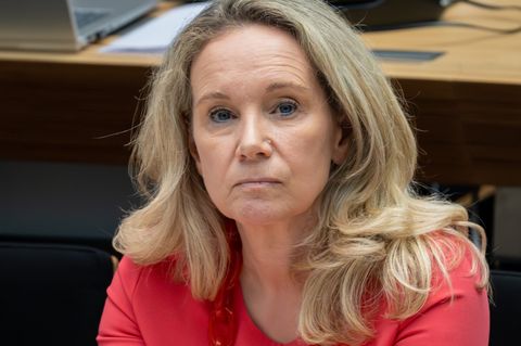 Kultursenatorin Sarah Wedl-Wilson hat im Parlament Stellung zur Entlassung des Staatssekretärs Oliver Frederici genommen. Foto: