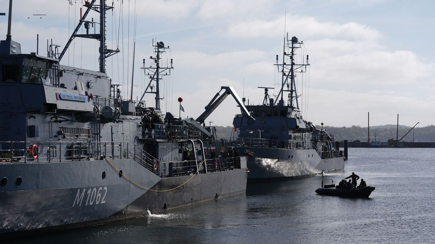 Werden für einen möglichen Einsatz in der Straße von Hormus vorbereitet: Minensuchboote der Deutschen Marine in Kiel. Foto: Marc
