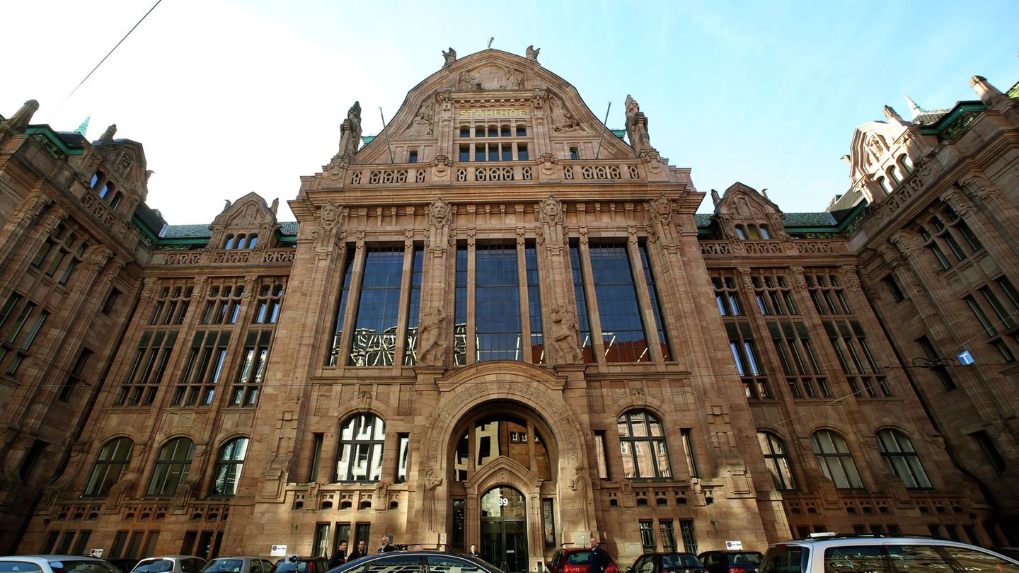 Schwarze Bildschirme - Richter in NRW klagen über IT-Probleme (Archivbild) Foto: Roland Weihrauch/dpa