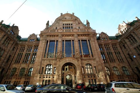 Schwarze Bildschirme - Richter in NRW klagen über IT-Probleme (Archivbild) Foto: Roland Weihrauch/dpa