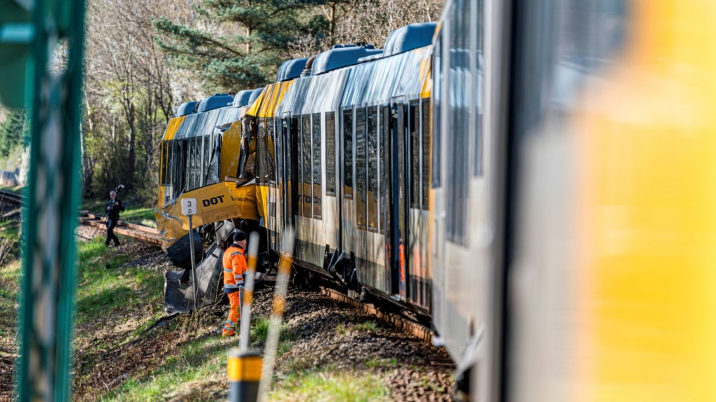 Mindestens 18 Menschen bei Kollision zweier Züge in Dänemark verletzt