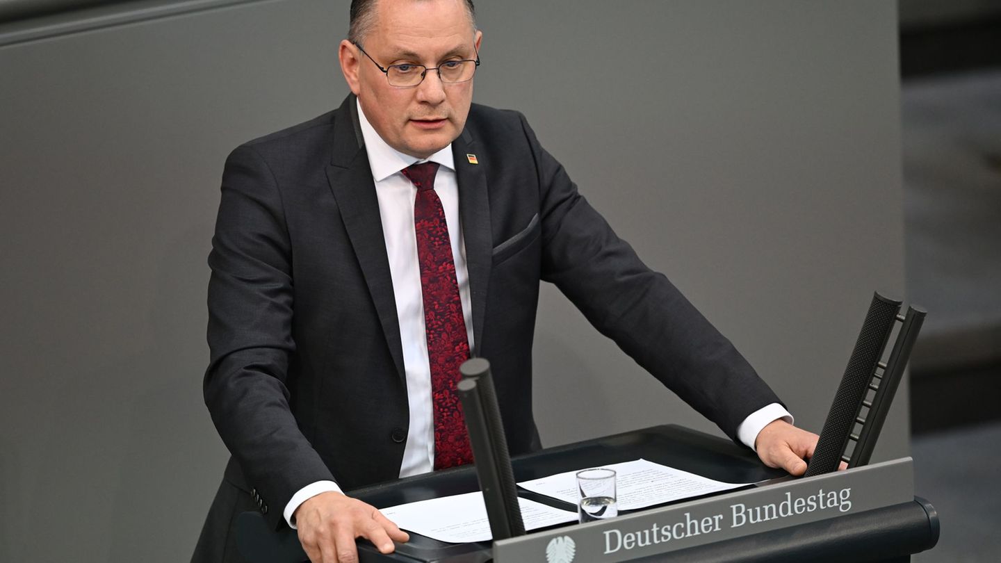 Bundestag: "Schreierei" im Bundestag wegen Porno-Eklat in Sachsen