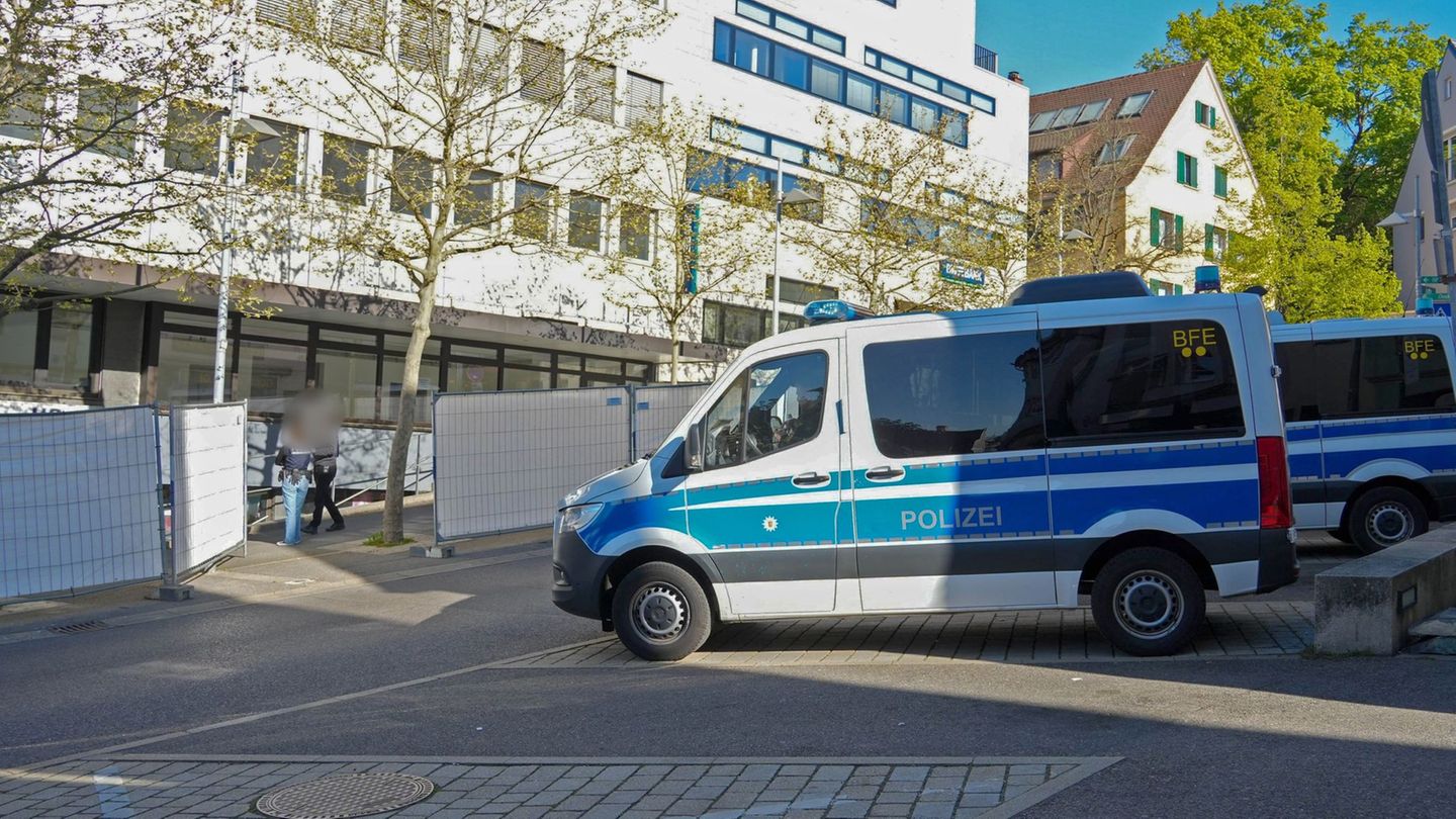 Ermittler zerschlagen Netzwerk mutmaßlicher Raubgräber. (Foto-Handout) Foto: Dettenmeyer/SDMG/dpa