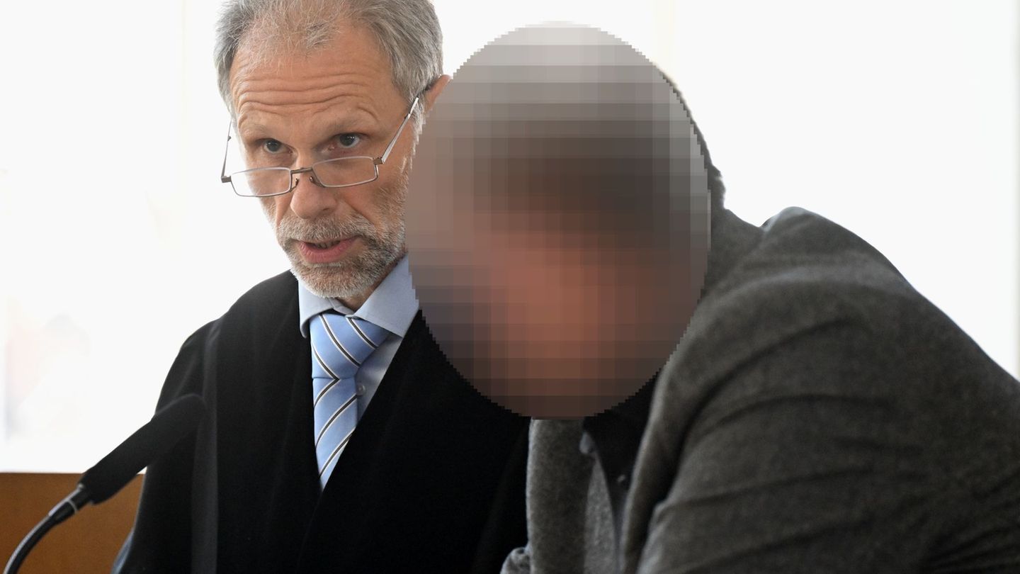 Der Fahrer des Unfallwagens (rechts) wurde vom Amtsgericht Esslingen wegen fahrlässiger Tötung verurteilt. Foto: Bernd Weißbrod/