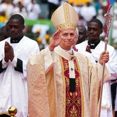 Papst Leo XIV. bei seiner letzten Messe in Afrika