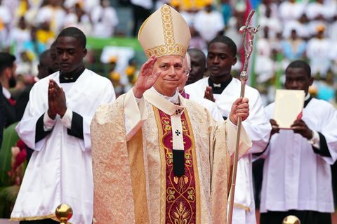 Papst Leo XIV. bei seiner letzten Messe in Afrika