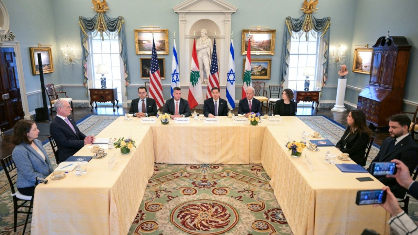 Die erste Gesprächsrunde am 14. April