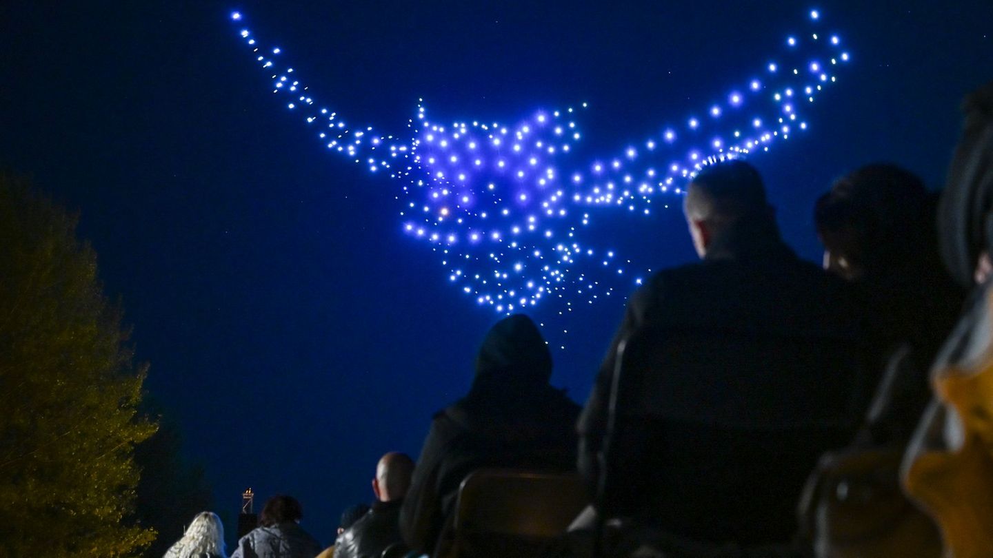 Freizeit: Drohnen tanzen in Berlin