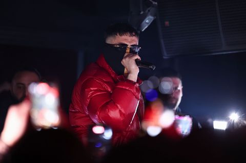 Haftbefehl feiert am Freitag seine mit Spannung erwartete Ballermann-Premiere. Foto: Hannes P. Albert/dpa