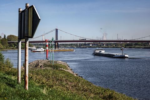 Sobald die Wolken sich aufgelöst haben, zeigt sich die Sonne am Wochenende in ganz Nordrhein-Westfalen. Foto: Oliver Berg/dpa