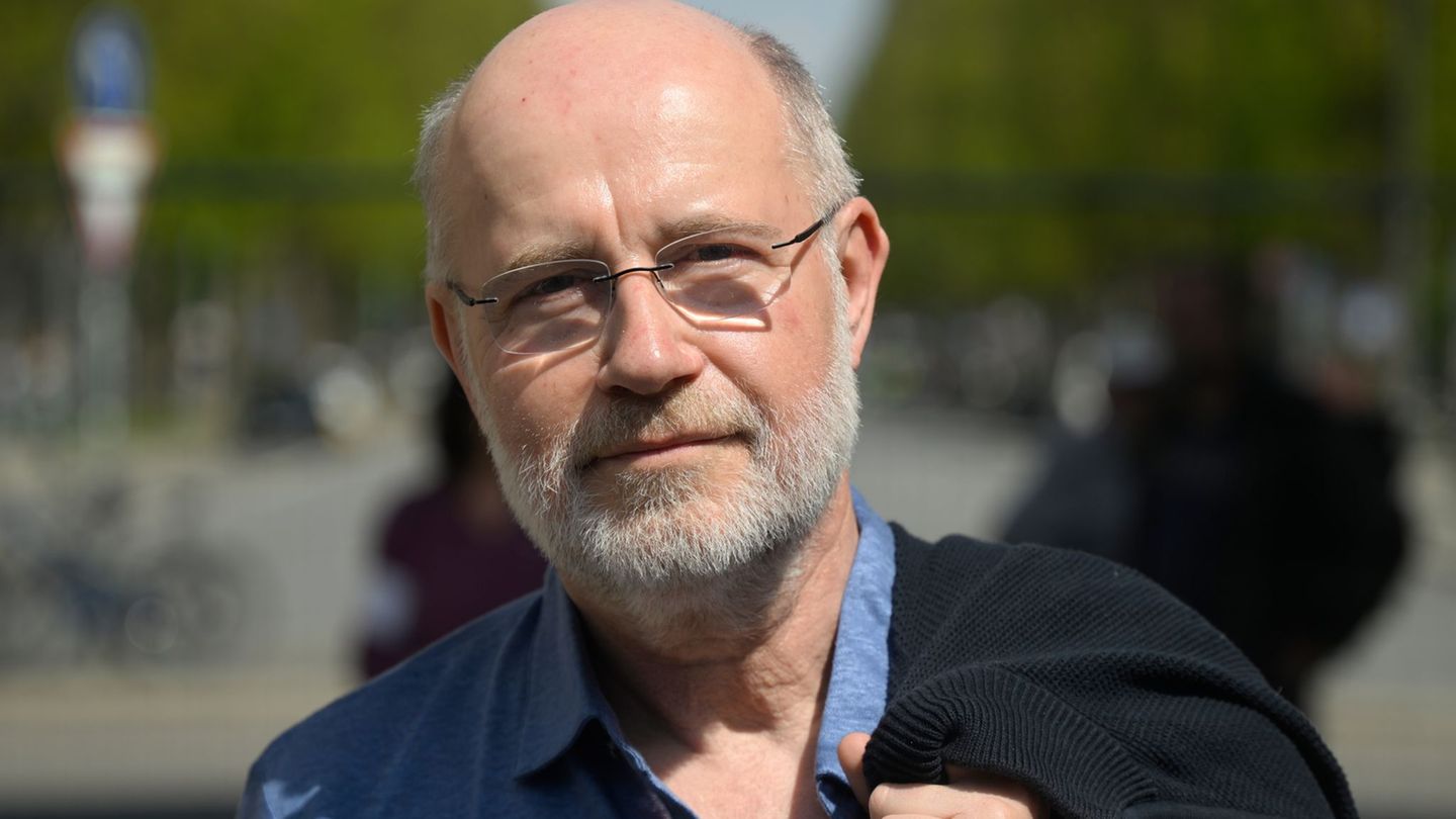 Wissenschaftsjournalist Lesch hält nichts von einer Rückkehr zur Atomkraft. (Archivbild) Foto: Felix Hörhager/dpa