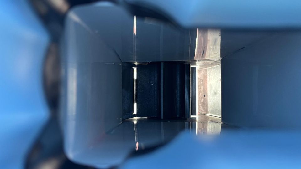 stern Gartenhäcksler Test: Blick ins Walzwerk des Ikra ILH 3000 A