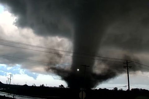 Oklahoma liegt mitten in der "Tornado Alley" (deutsch etwa: Tornado-Gasse), wo häufig Wirbelwinde entstehen - nun fegte wieder e