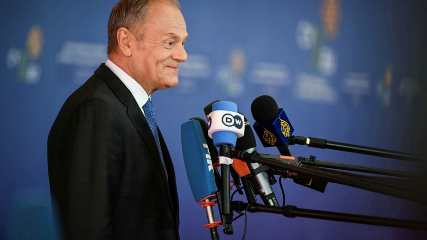 Tusk über EU-Treffen ohne Orban: "Erstmals seit Jahren keine Russen im Raum"