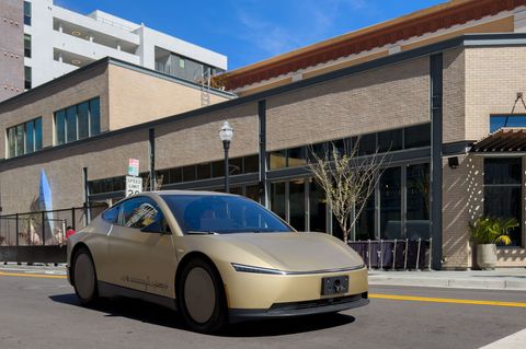 So sieht für Elon Musk die Zukunft von Tesla aus. (Archivbild) Foto: Andrej Sokolow/dpa