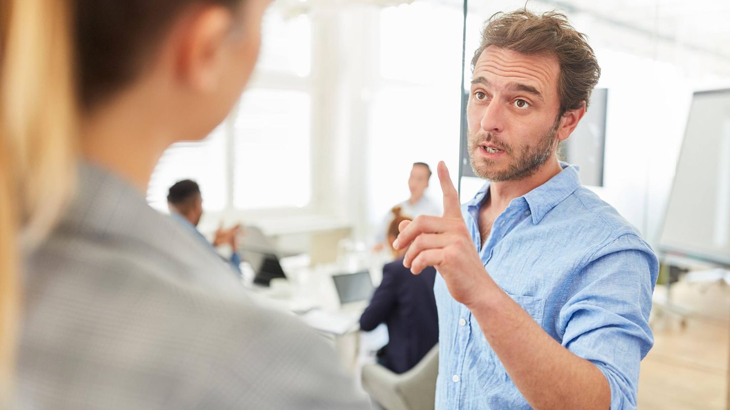 Gaslighting: So schützen Sie sich vor einem manipulativen Chef