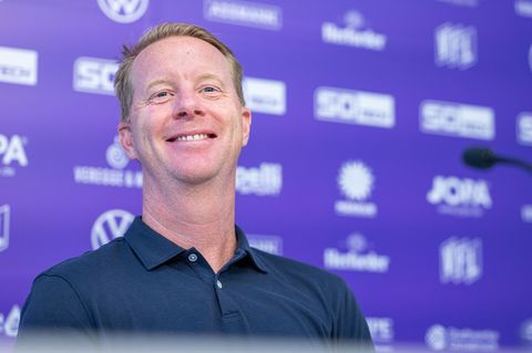 Schon bei seiner Vorstellung strahlte Timo Schultz viel Zuversicht aus. (Archivbild) Foto: Guido Kirchner/dpa