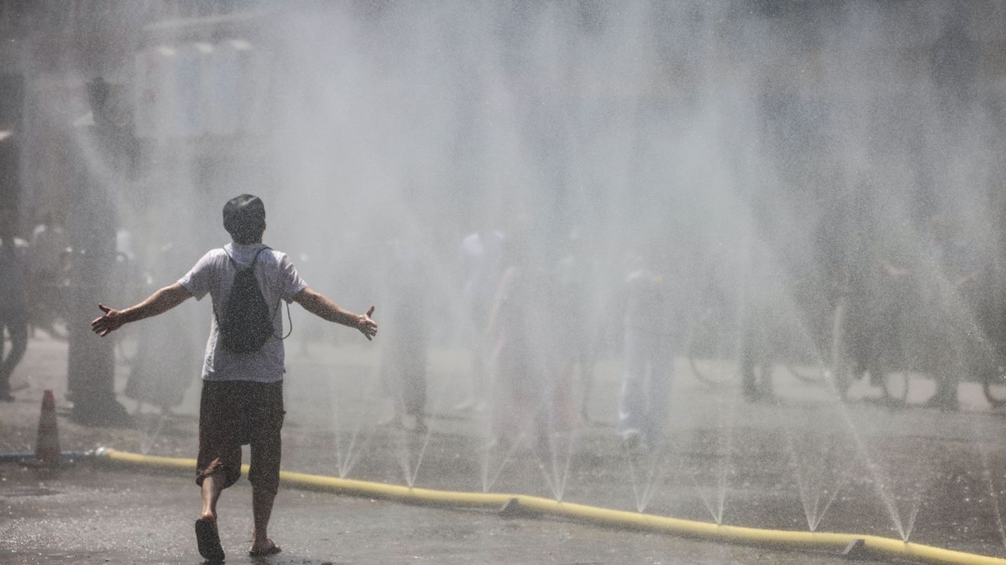 Große Städte in NRW haben bereits Maßnahmen gegen Hitze ergriffen. (Archivbild) Foto: Oliver Berg/dpa