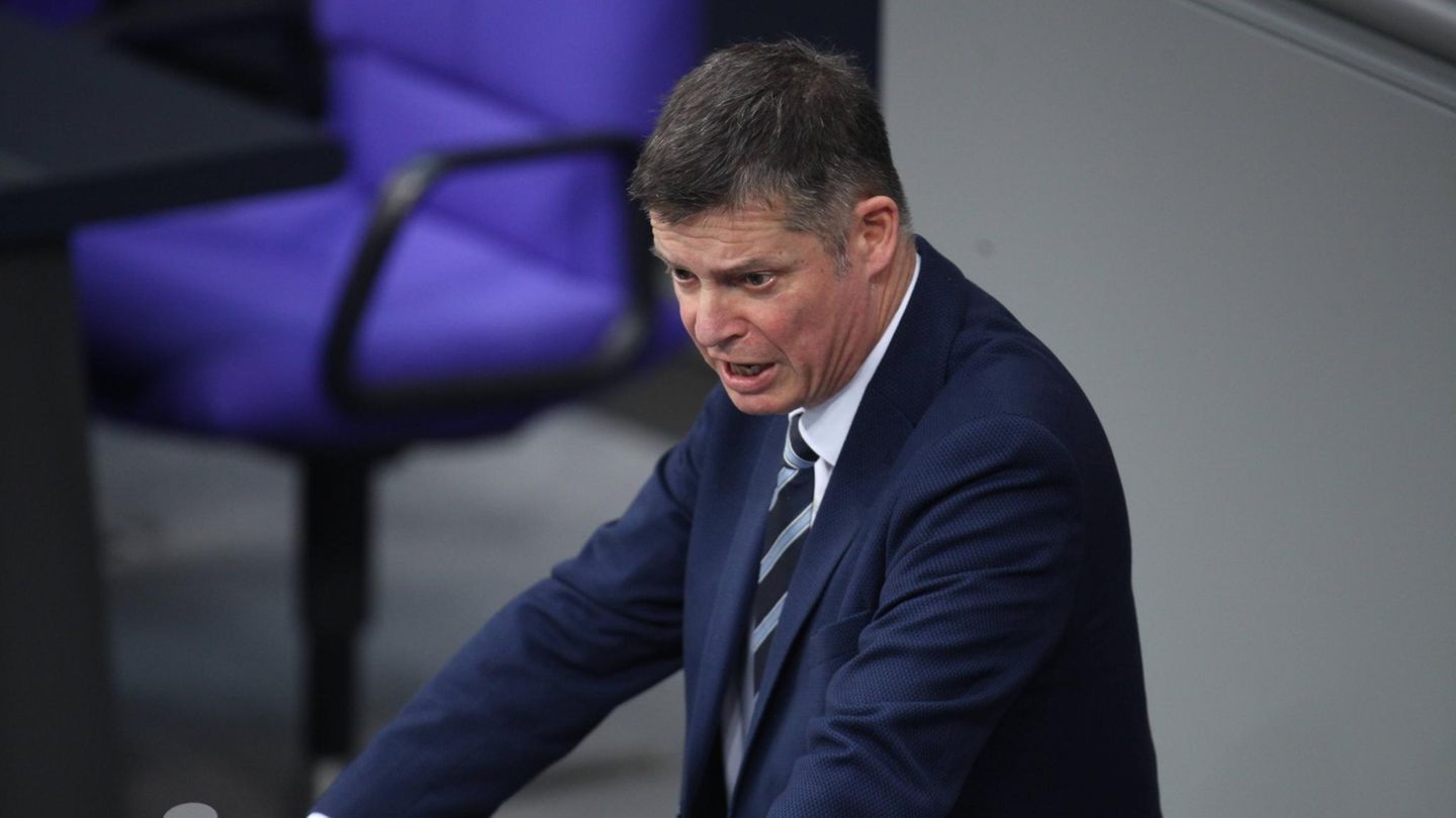 Coronakommission: Eklat im Bundestag: CDU-Politiker stellt Gutachter der AfD bloß