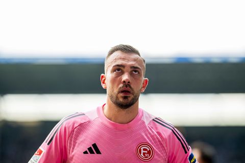 Im Visier von Werder: Düsseldorfs Torwart Florian Kastenmeier. (Archivbild) Foto: Julius Frick/dpa