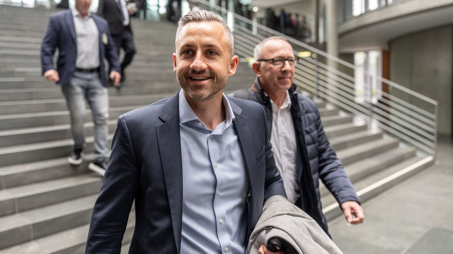Sachsen-Anhalts AfD-Spitzenkandidat Ulrich Siegmund nahm an dem Strategietreffen im Bundestag teil. Foto: Michael Kappeler/dpa