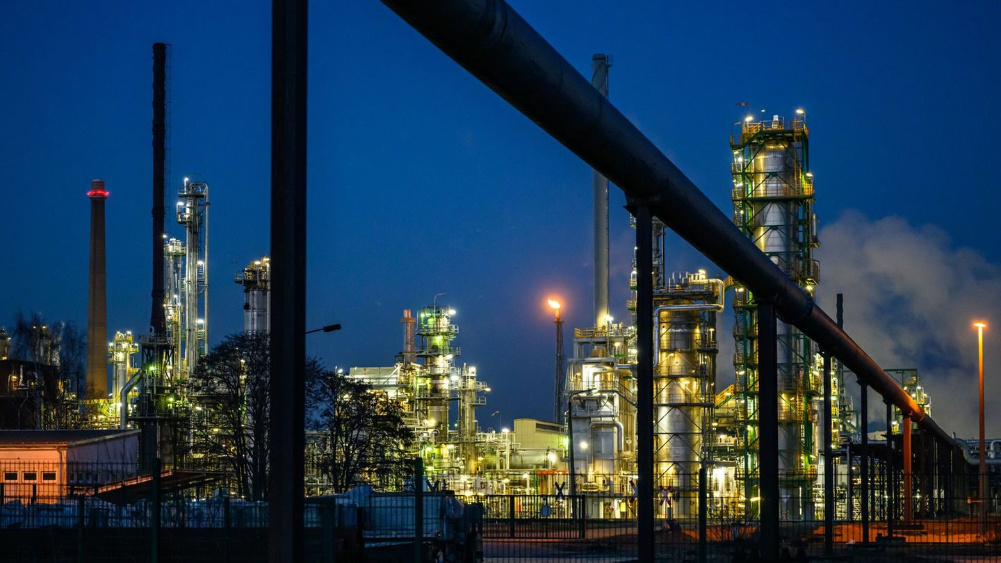Seit Jahren ein Sorgenkind: Die Raffinerie PCK hat seit dem Importstopp für russisches Öl als Folge des Ukraine-Kriegs mit Unsic