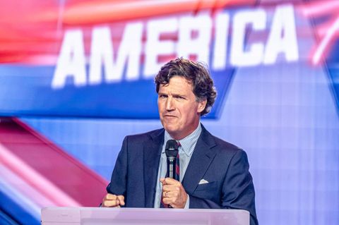 Tucker Carlson schwört Donald Trump ab und hofft nun auf Vizepräsident J.D. Vance, damit seine Version von America First doch noch Realität wird