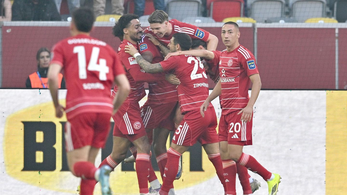 Fortuna Düsseldorf hat seit langer Zeit mal wieder Grund zur Freude. Foto: Anke Waelischmiller/dpa