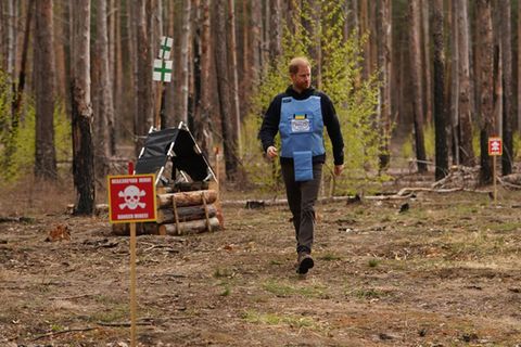 Prinz Harry zieht in der Ukraine eine direkte Verbindung zu seiner Mutter Diana.
