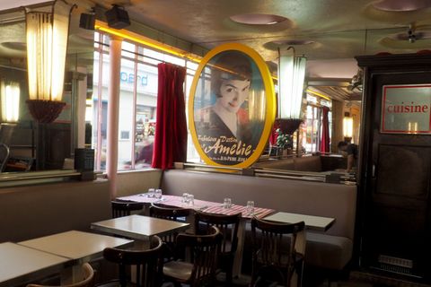 Ein Blick in das "Café des Deux Moulins", in dem die Hauptdarstellerin Audrey Tautou in "Die fabelhafte Welt der Amélie" als Kel