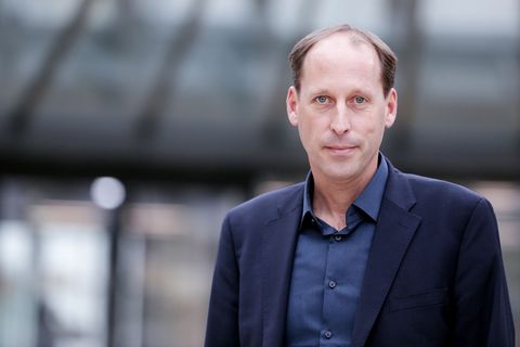 Der Grünen-Abgeordnete Stefan Engstfeld bekam eine falsche Nachricht bei "Signal".(Archivbild) Foto: David Young/dpa