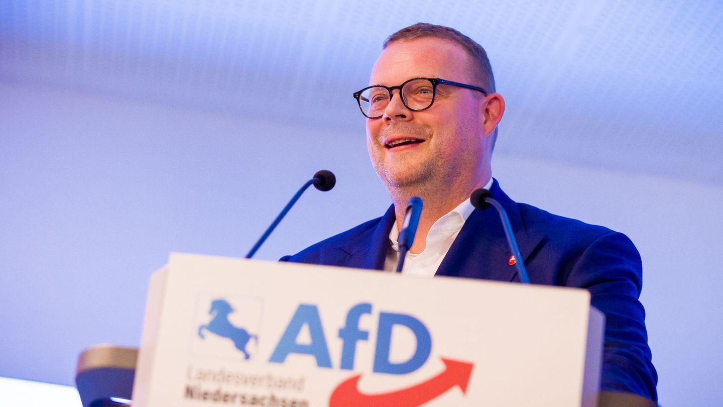 Landesparteitag in Dötlingen: AfD Niedersachsen wählt Schledde erneut zum Chef