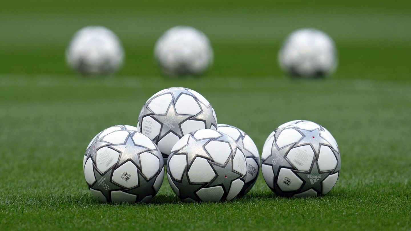 Kreis Esslingen: Spieler gehen nach Fußballspiel aufeinander los