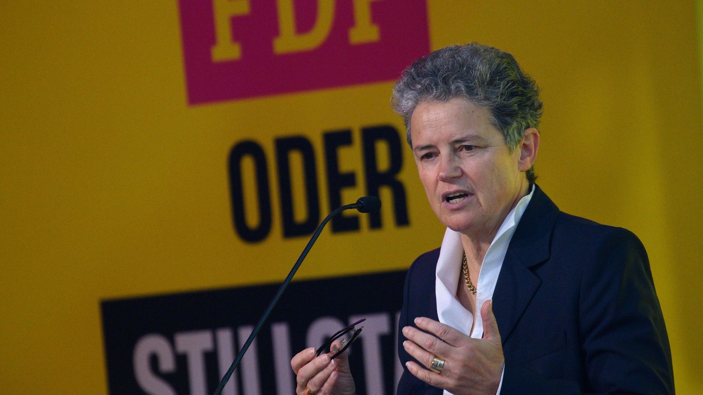 FDP-Spitzenkandidatin Lydia Hüskens will mit den Liberalen wieder in den Landtag einziehen. Foto: Klaus-Dietmar Gabbert/dpa