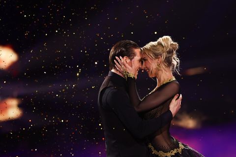 Anna-Carina verzaubert Jury mit Wiener Walzer: „Habt es zu eurem Tanz gemacht“