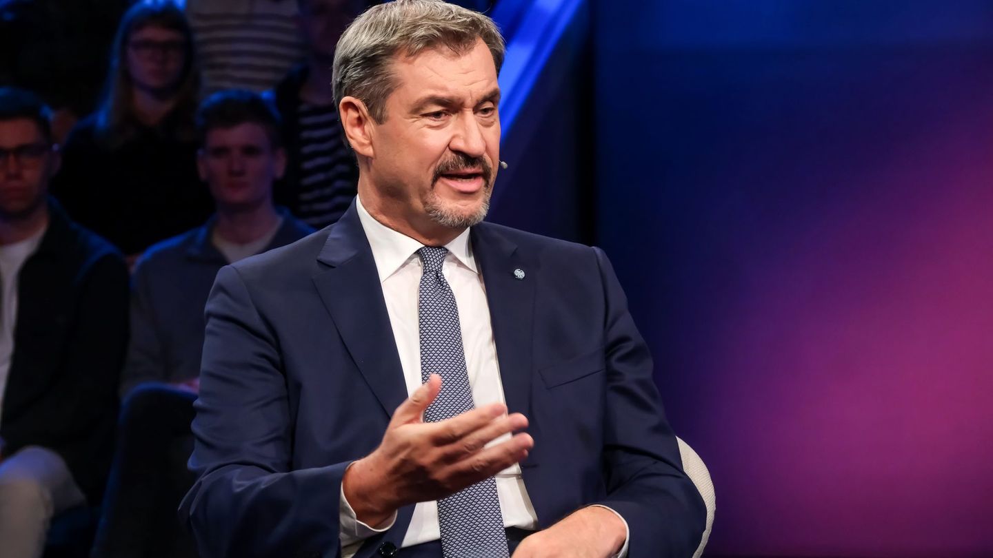 CSU-Parteichef Markus Söder stellt sich in seiner Heimatstadt Nürnberg den Fragen der Bürger.