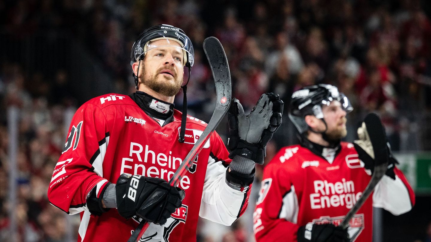 Eishockey: Enger Austausch: Kölner Haie sprechen mit Clubidol Müller