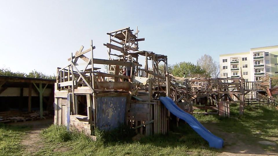„Großbaustelle ist Kleinigkeit dagegen“: Spielplatz sorgt für Wut bei Anwohnern