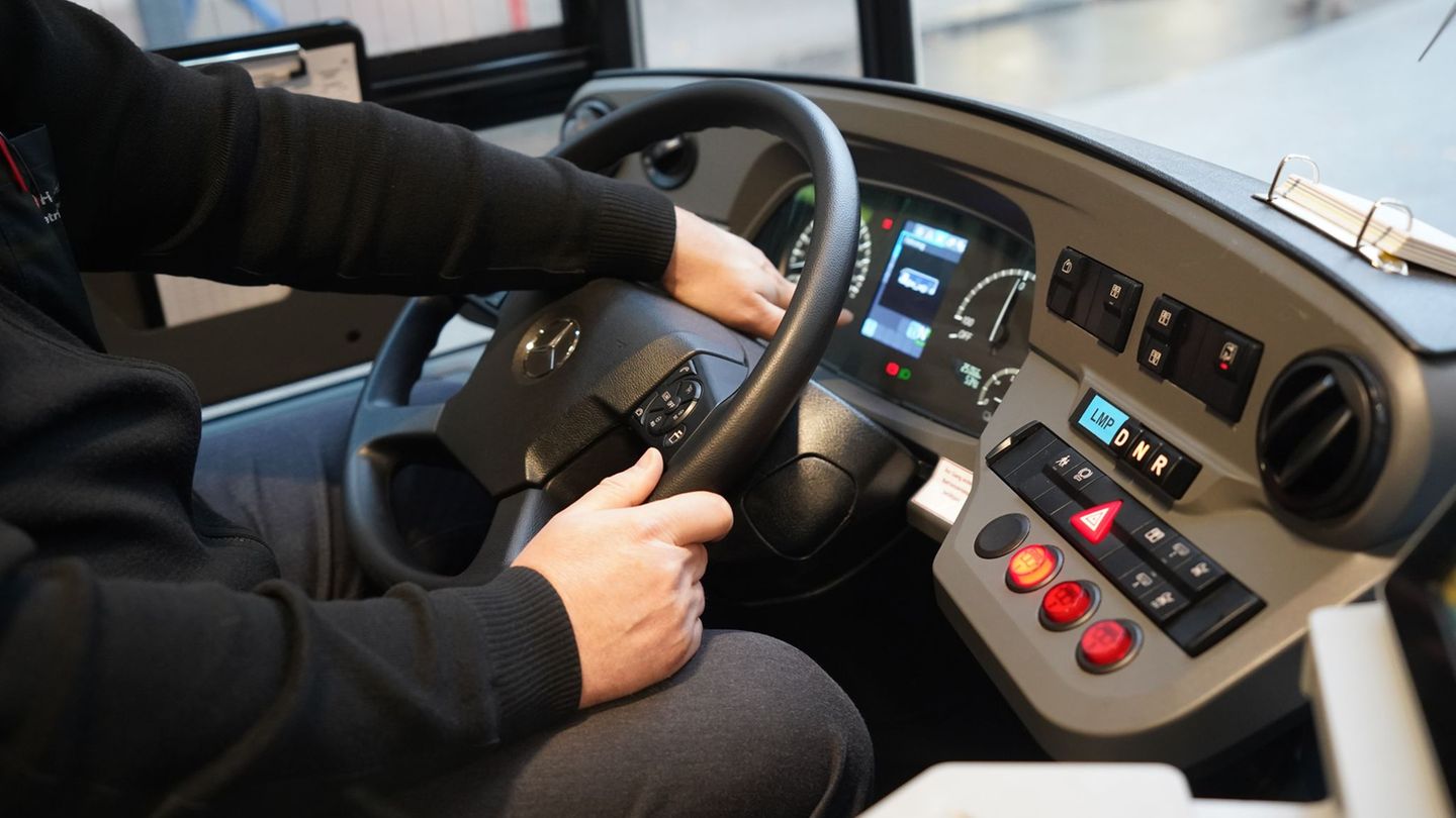 Einsatz: Betrunkener Busfahrer wird mit 2,4 Promille Führerschein los