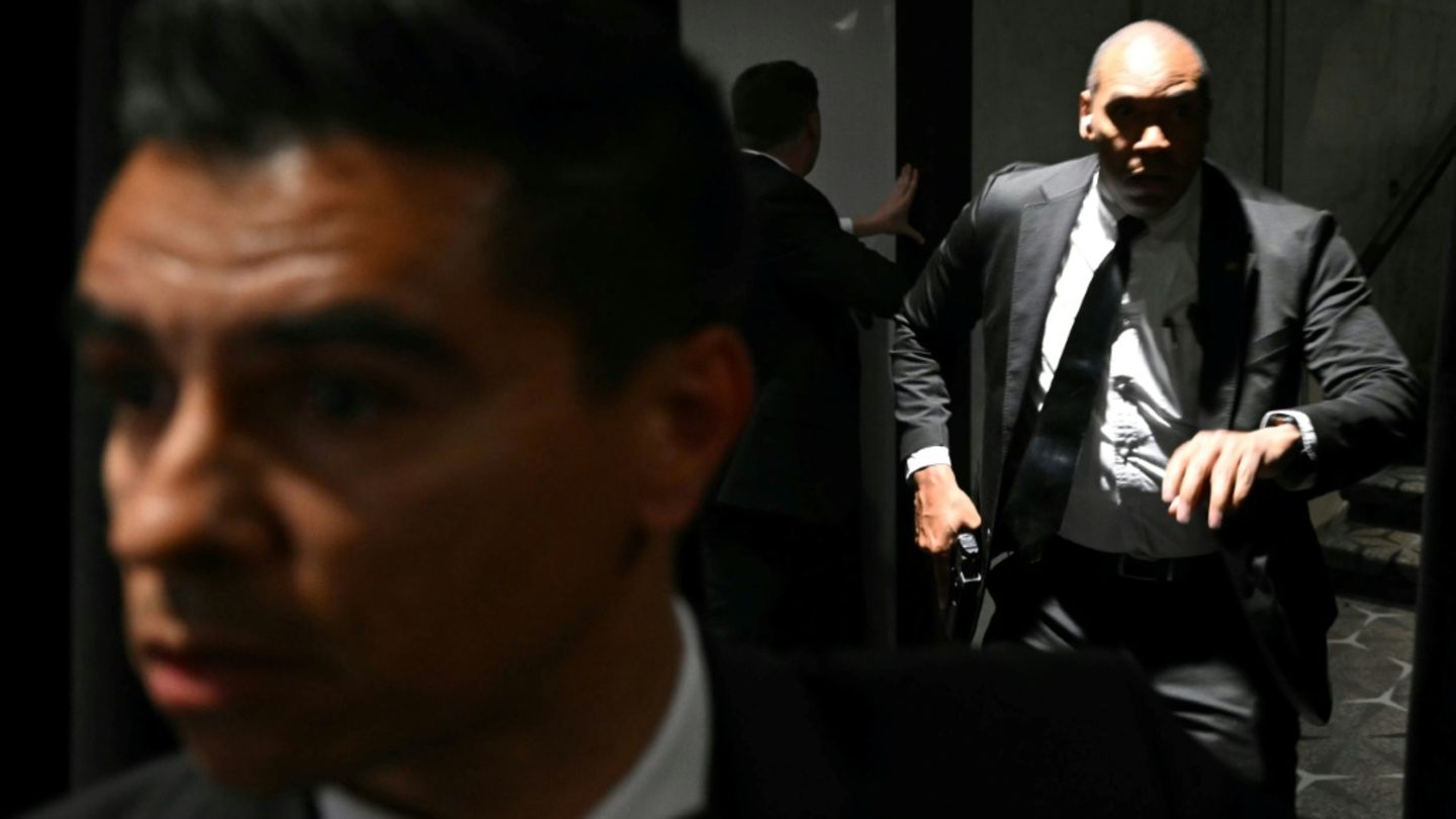 Schüsse bei Dinner mit Trump: US-Präsident in Sicherheit gebracht - Verdächtiger festgenommen