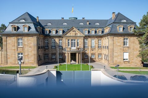 Wer künftig Hausherr in der Villa Reizenstein, dem Amtssitz des Ministerpräsidenten von Baden-Württemberg wird, ist ziemlich sic