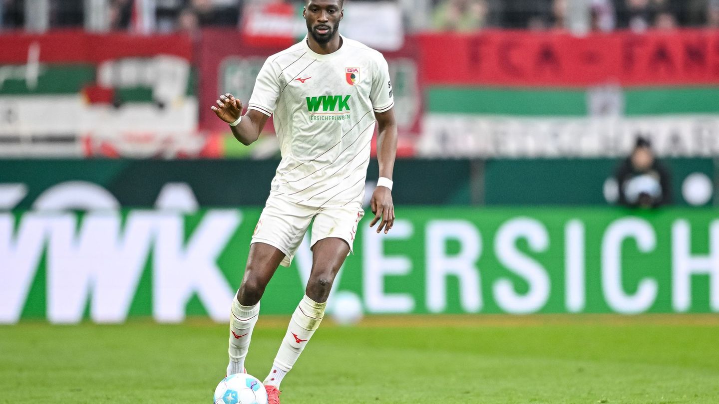 Fußball-Bundesliga: Comeback mit Baby-News: Augsburgs Matsima ist zurück