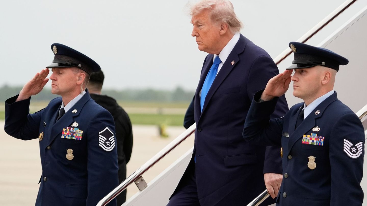 Iran-Krieg: Iran-Diplomatie stockt: Trump sagt Reise der Unterhändler ab