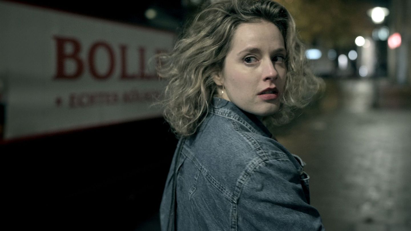 Auf dem Heimweg von einer Karnevalsfeier wurde Petra Nohl nachts angegriffen und erwürgt. Die Hintergründe zum Fall und den Ermittlungsarbeiten werden nun bei "XY gelöst" im ZDF behandelt.