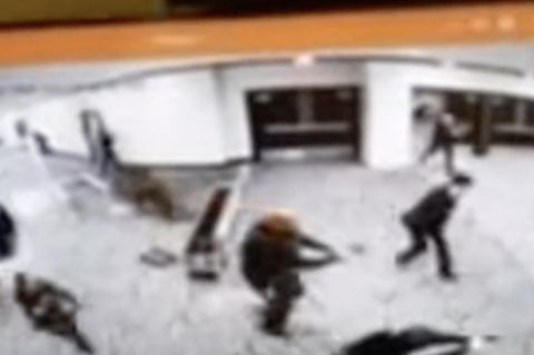 Schüsse in Washington D.C. – Überwachungsvideo filmt Moment des Gebäudesturms