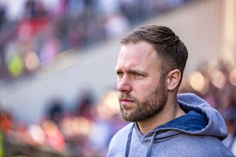 Hansa-Coach Daniel Brinkmann fand nach dem 2:5 gegen Regensburg klare Worte. (Archivbild) Foto: Frank Hammerschmidt/dpa