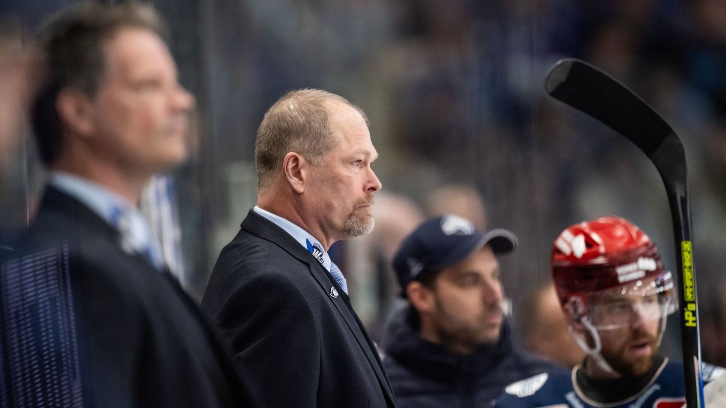 Deutsche Eishockey Liga: Torhüter Wolf kommt aus München nach Schwenningen