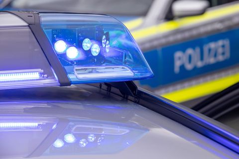 Die Polizei sucht nach Zeugen. (Symbolbild) Foto: Daniel Karmann/dpa